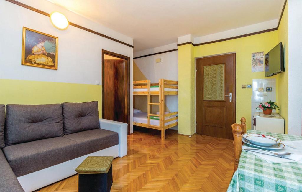 Apartments Anita Sibinj Krmpotski Buitenkant foto